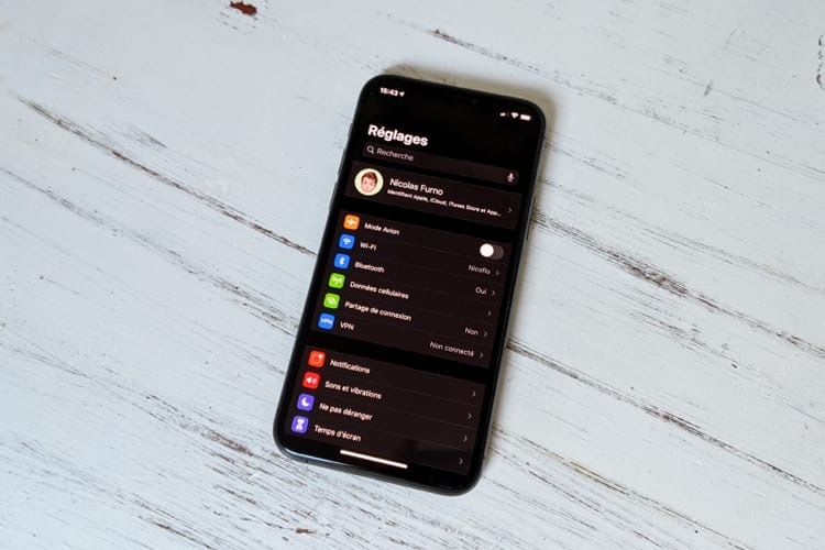 Apple had provided an option to manage the dark mode diOS13 according to the brightness