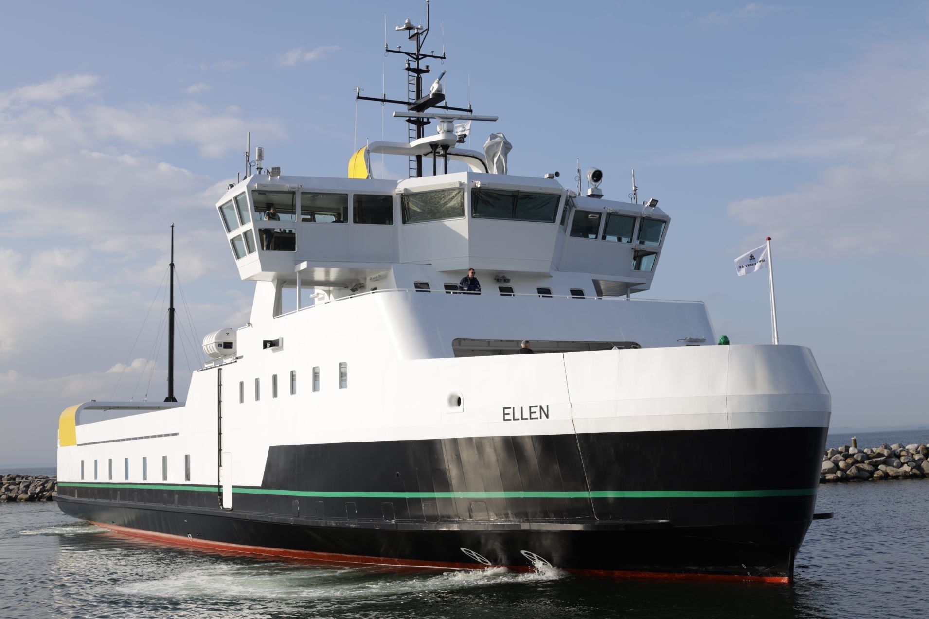 Largest all-electric ferry makes first connection