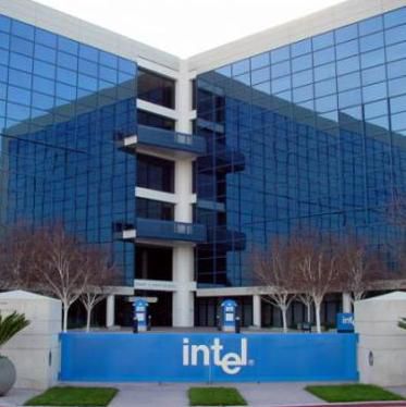 Intel plans to buy Broadcom to counter possible deal with Qualcomm