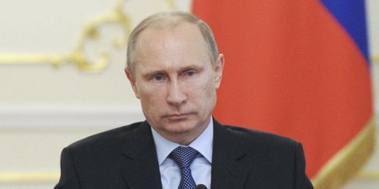 Putin's Russia suspends web gloves