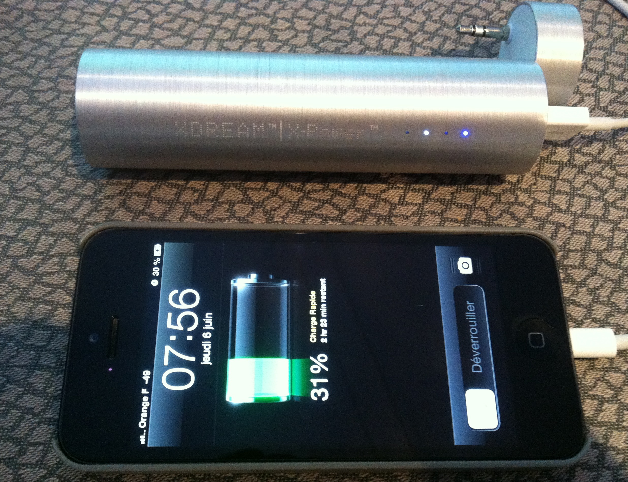 xpower3 - 3-in-1 X-Power test: speaker, backup battery and display support