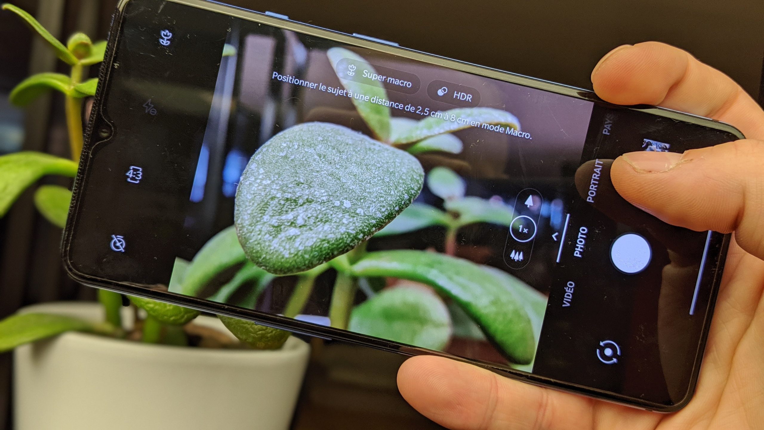 Image 2 : OnePlus 7T dévoilé : on découvre un module photo circulaire et un mode macro