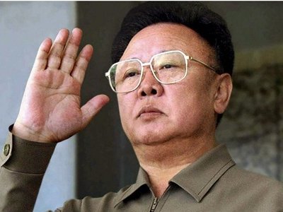 The late Kim Jong-Il, MacBook Pro lover…