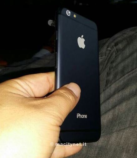 iPhone 6: photo of a high-quality physical model